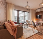 Mieszkanie w kolorze roku 2019 - Living Coral, projekt: pracownia KODO