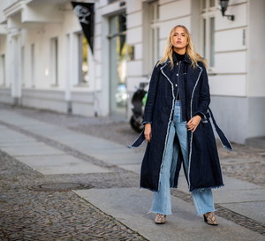 spodnie z szerokimi nogawkami - street fashion