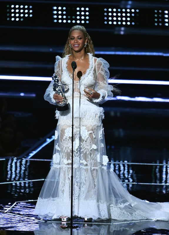 MTV Video Music Awards 2016