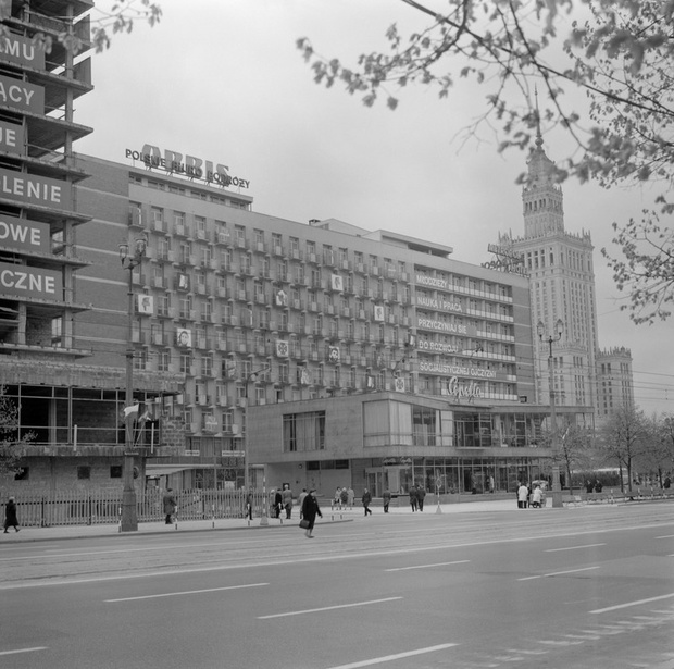Warszawa wczoraj i dzi?