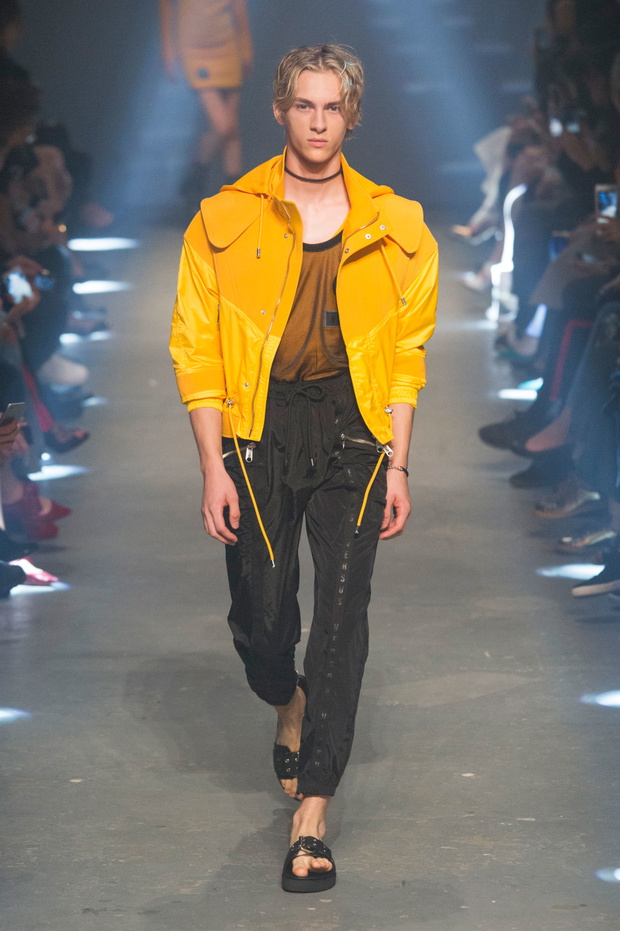 versus-versace-wiosna-lato-201725-76e45d0