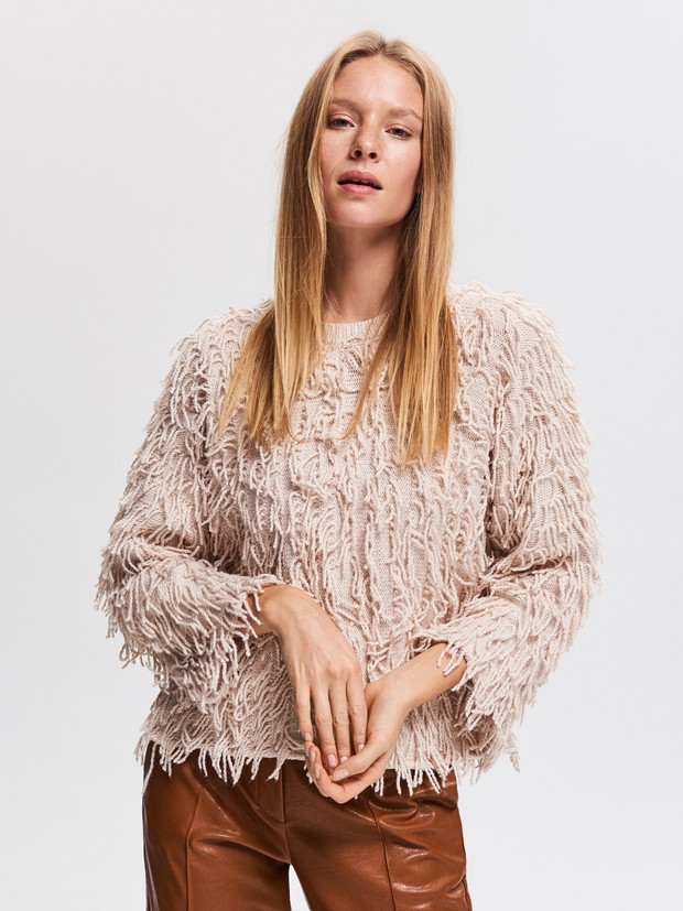 Beżowy sweter z frędzlami - Reserved, 139,99 zł