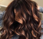 Negative space, czyli nowa wersja Balayage podbija internet
