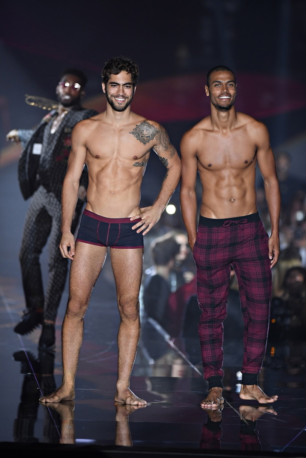 TEZENIS Showph.Daniele Venturelli