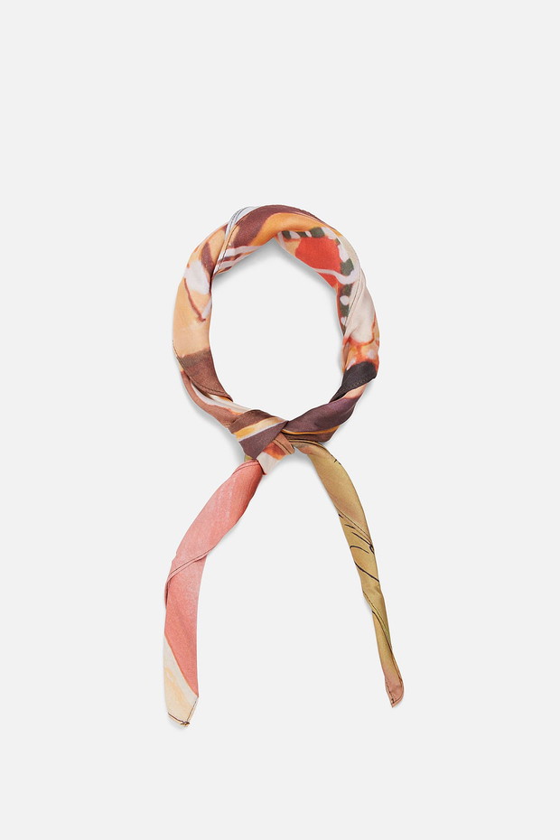 Apaszka z nadrukiem, Zara 59,90 zł