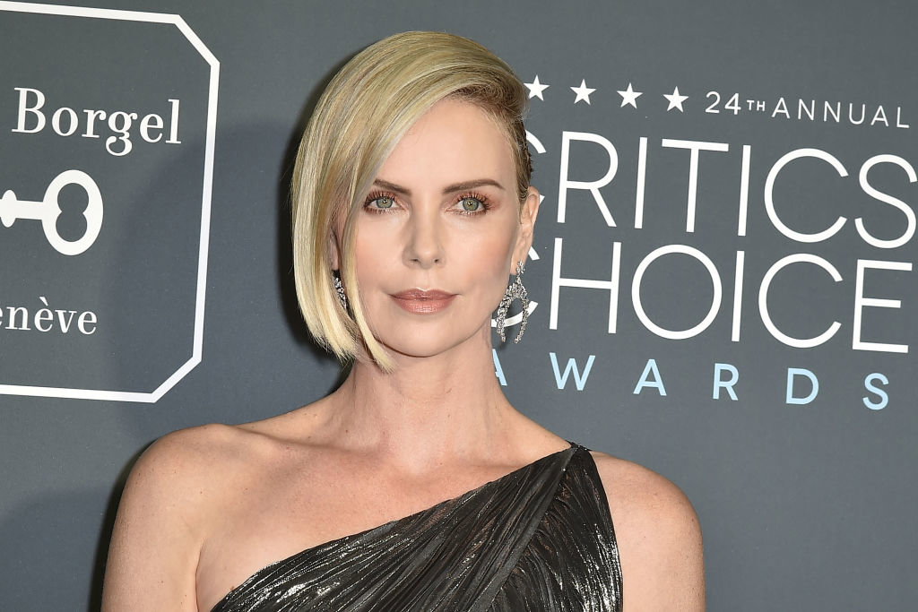 Charlize Theron kolejnym prezydentem USA? Zobacz zwiastun do komedii "Long shot"