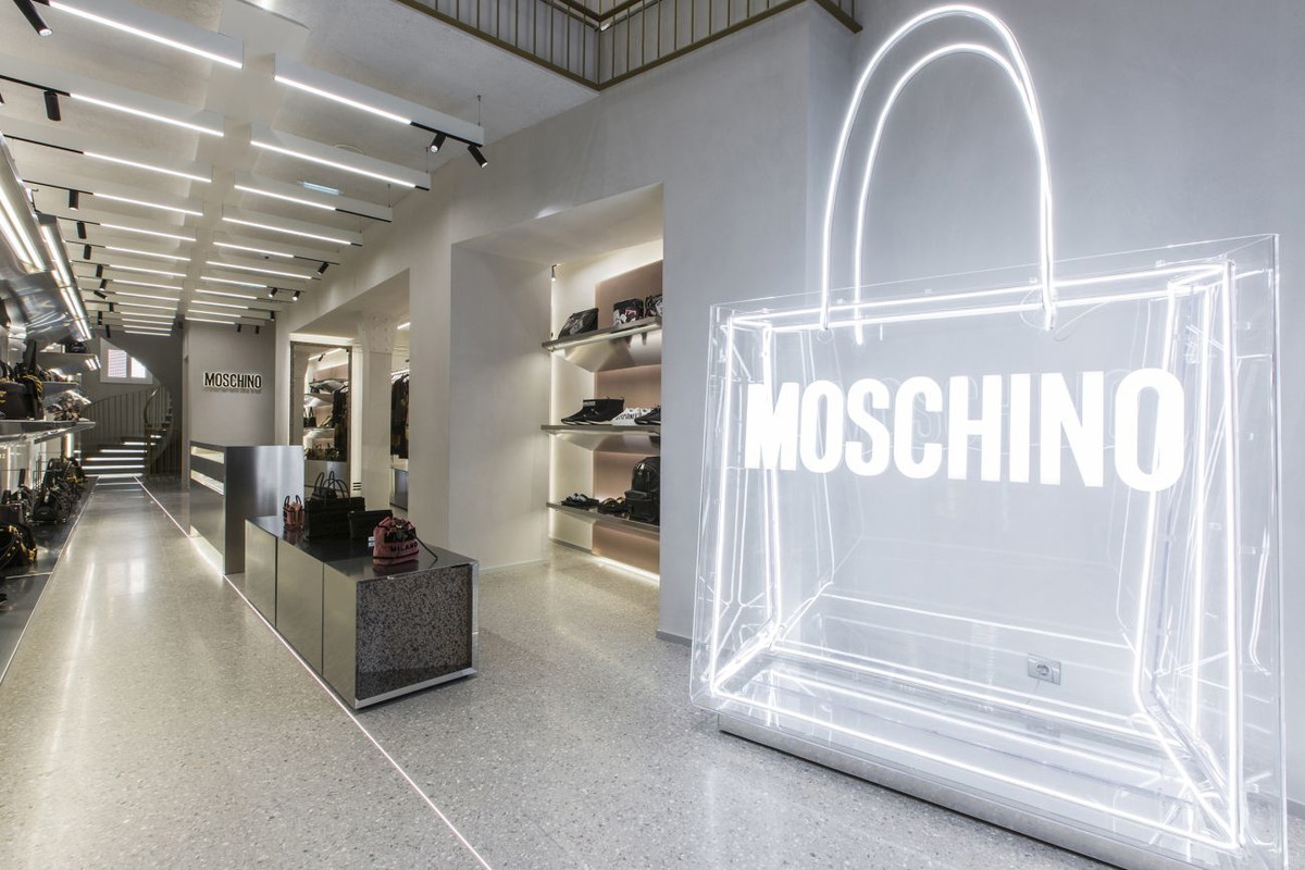 Nowy butik Moschino w Paryżu