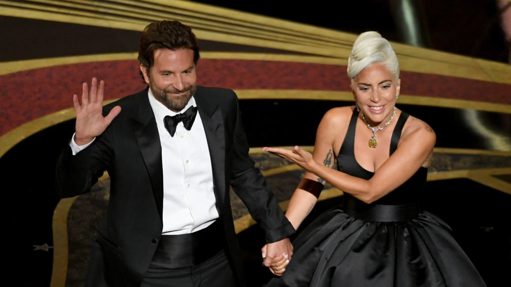Oscary 2019: Lady Gaga i Bradley Cooper zaśpiewali "Shallow". Zobacz ich występ