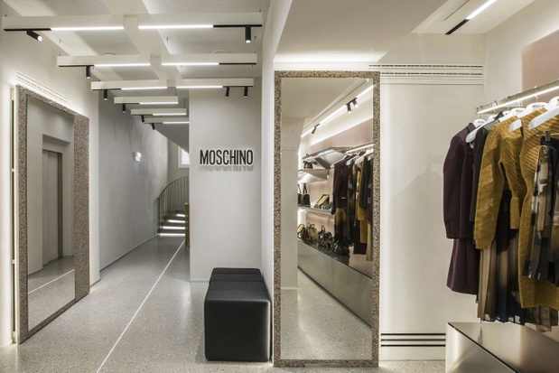nowy-butik-moschino-w-paryzu3-3b05da7