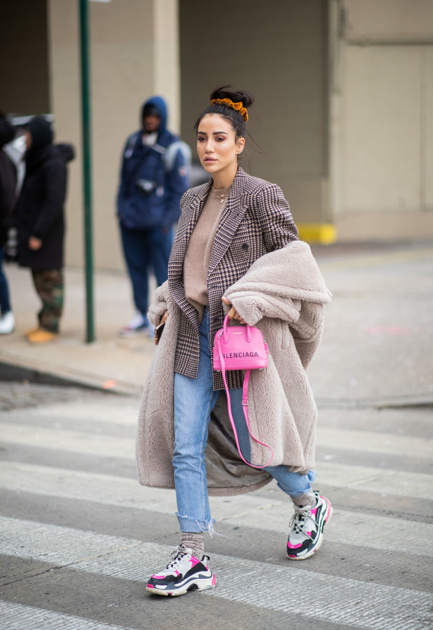 Street Style - New York Fashion Week February 2019 - Day 5