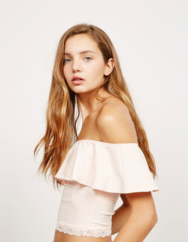 Bluzka hiszpanka - przegląd z sieciówek, Bershka, 39,90 zł