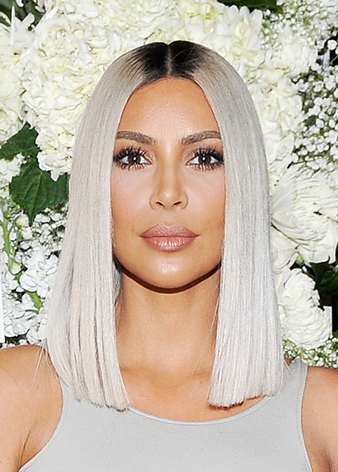Włosy w kolorze Nordic White, Kim Kardashian West, 2017 rok