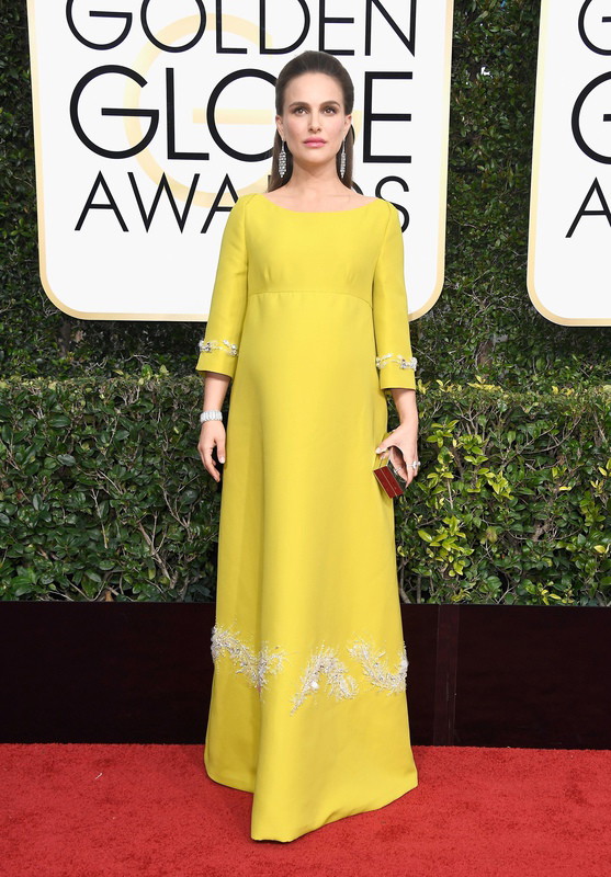 Złote Globy 2017: Natalie Portman w sukni Prada