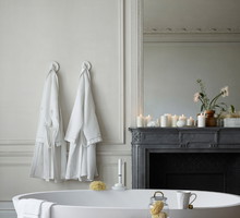 Łazienka z dużą wanną, fot. ZARA HOME