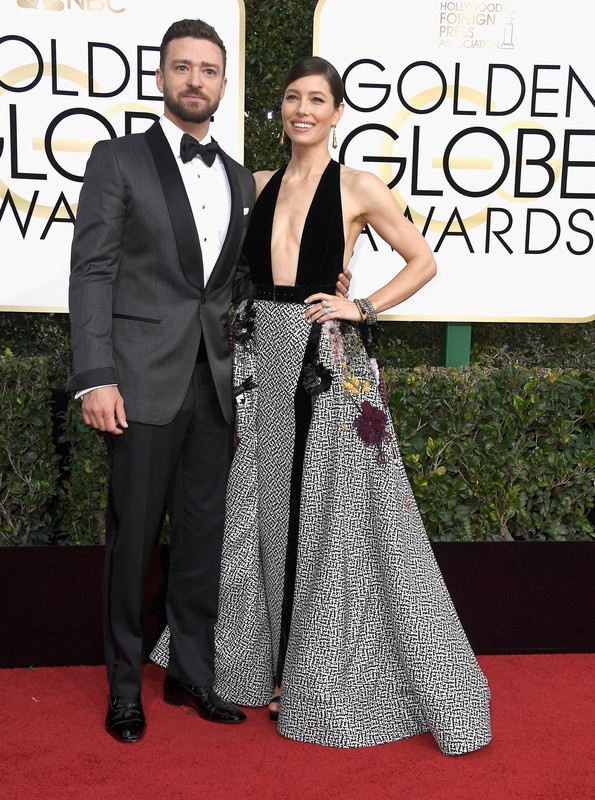 Złote Globy 2017: Justin Timberlake i Jessica Biel (w sukni Elie Saab)