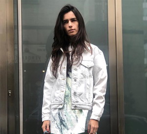 biała katana z Mango na Instagramie