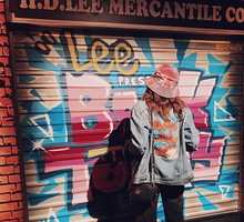 Redaktorka ELLE.pl - Agata Wojtczak na imprezie Lee