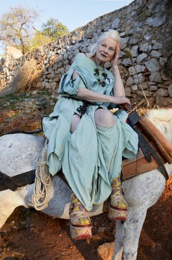 Pamela Anderson w kampanii Vivienne Westwood wiosna-lato 2017