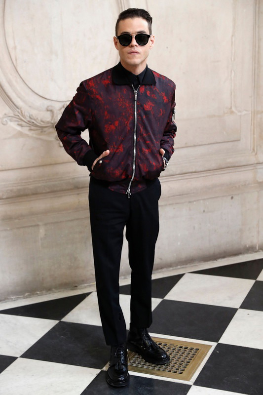 Gwiazdy na pokazach mody haute couture wiosna-lato 2017: Rami Malek na pokazie Dior