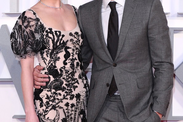 Dakota Johnson i Jamie Dornan na premierze filmu "Ciemniejsza strona Greya" w Londynie, 9
