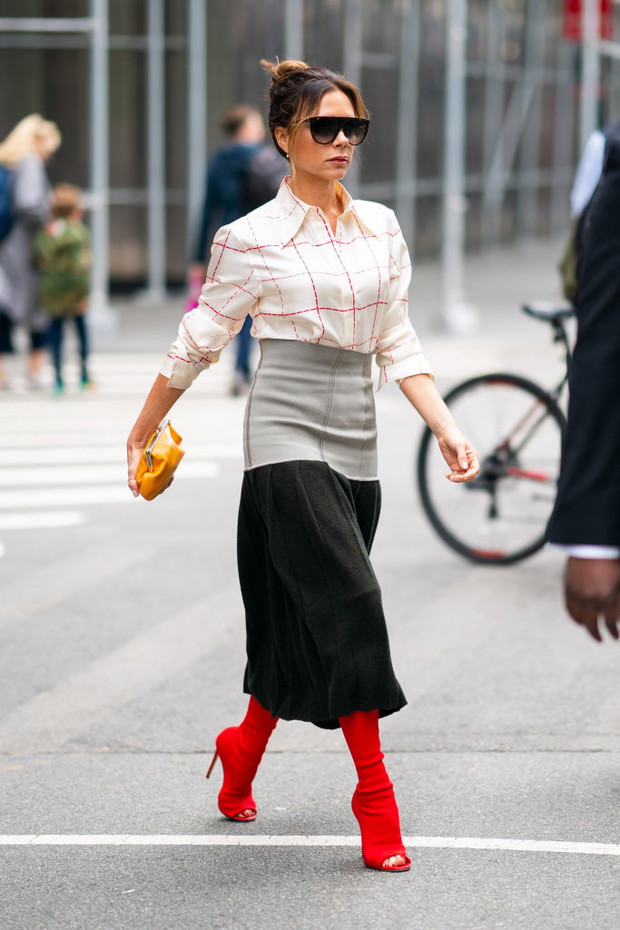 Victoria Beckham w butach typu peep toe