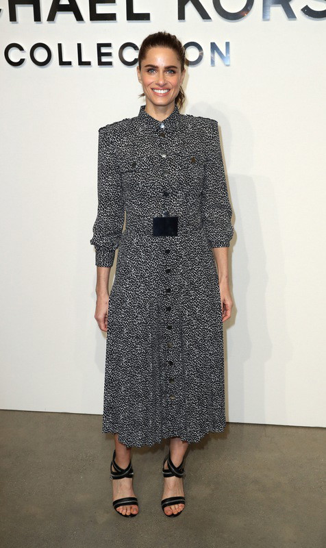 Amanda Peet na pokazie Michael Kors