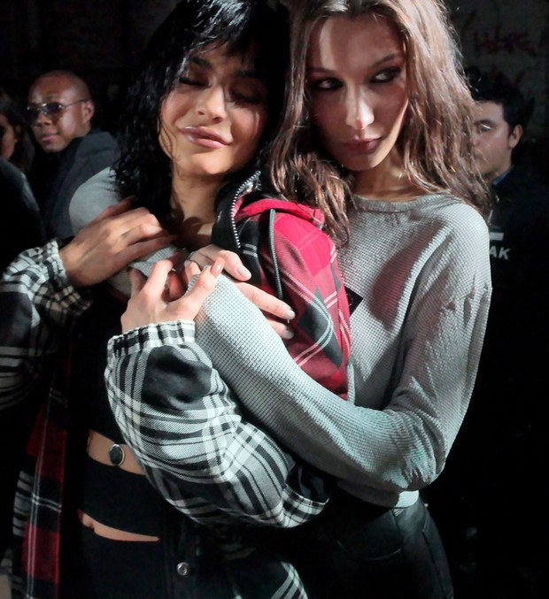 Kylie Jenner i Bella Hadid na pokazie Alexander Wang