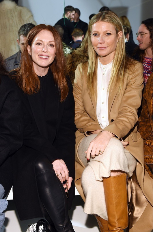 Julianne Moore i Gwyneth Paltrow na pokazie Calvin Klein
