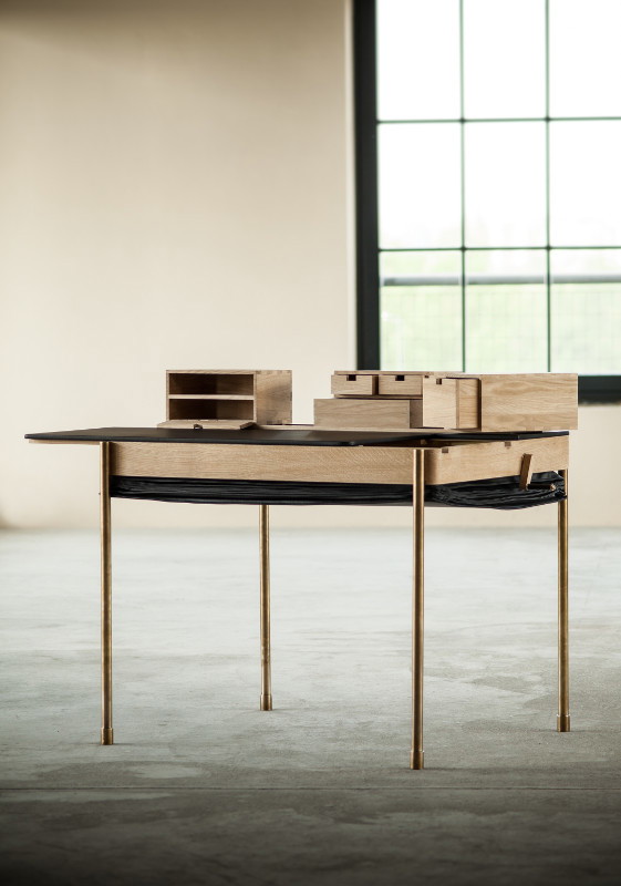 Secret desk, Magdalena Tekieli