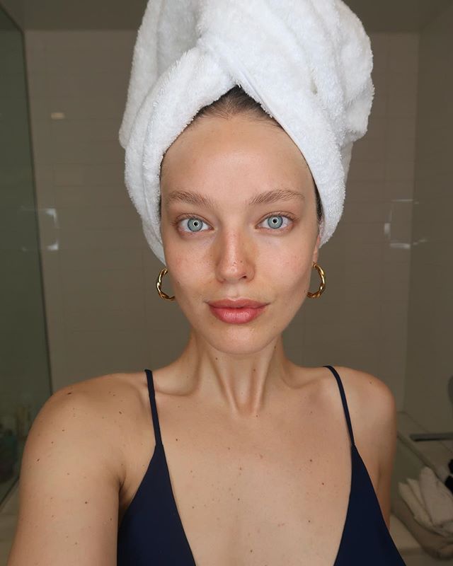 Ten popularny produkt do demakijażu jest na celowniku dermatologów
