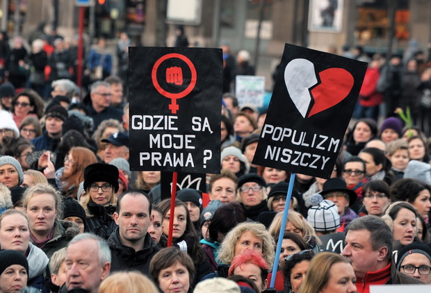 Mi?dzynarodowy strajk kobiet w Warszawie