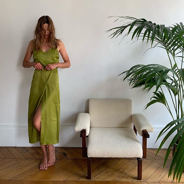 @eleonoretoulin w modnej zielonej slip dress