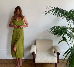 @eleonoretoulin w modnej zielonej slip dress