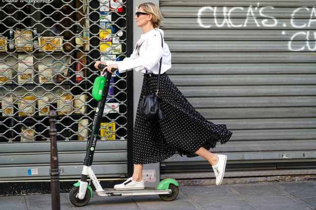 Street Style : Paris Fashion Week -Haute Couture Fall/Winter 2019/2020 : Day Four