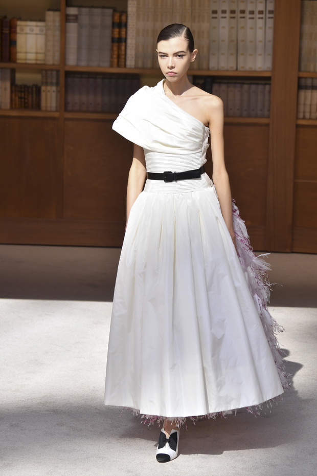 Chanel : Runway - Paris Fashion Week - Haute Couture Fall/Winter 2019/2020