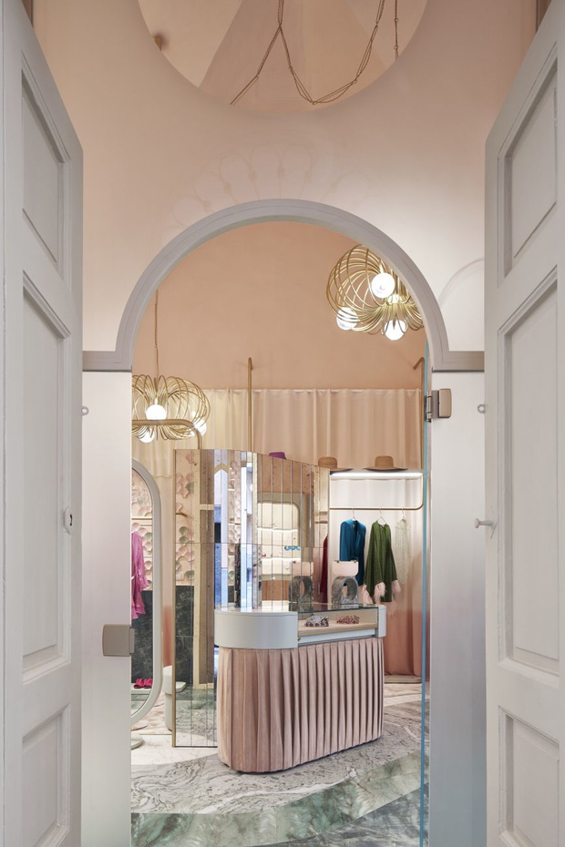 pink-closet-rozowy-butik-w-palazzo-avino-projekt-cristina-celestino2-9825e24