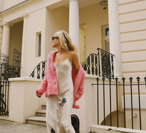 slip dress na Instagramie