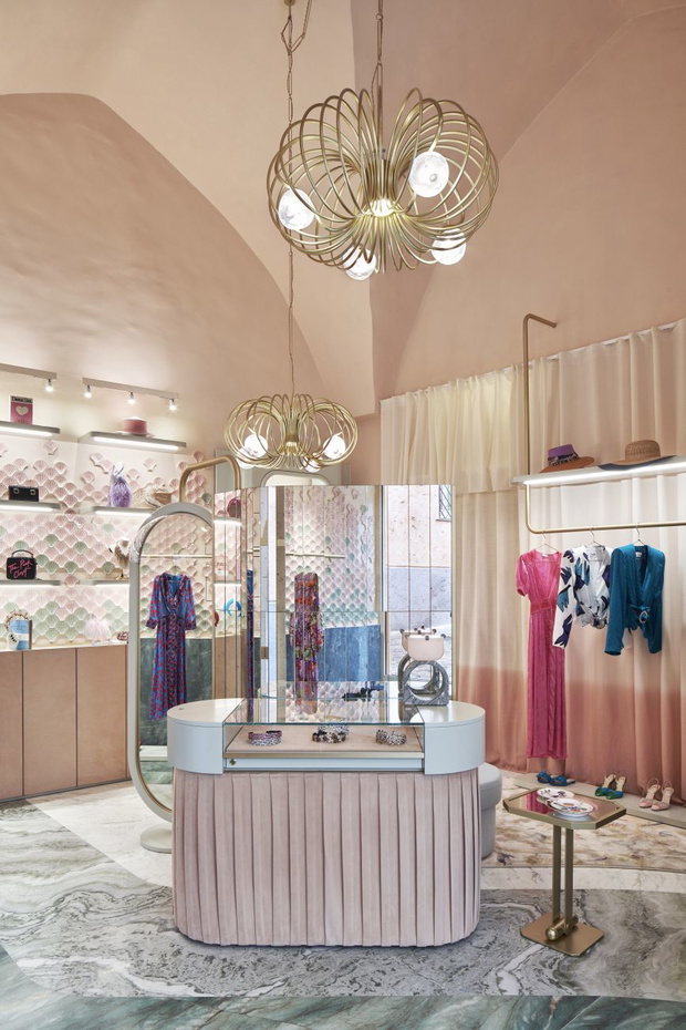 pink-closet-rozowy-butik-w-palazzo-avino-projekt-cristina-celestino6-e798019