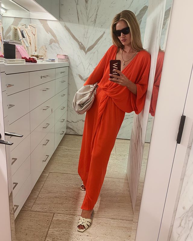 Rosie Huntington Whiteley w kreacji The Odder Side