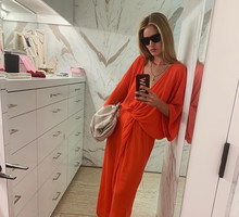 Rosie Huntington Whiteley w kreacji The Odder Side