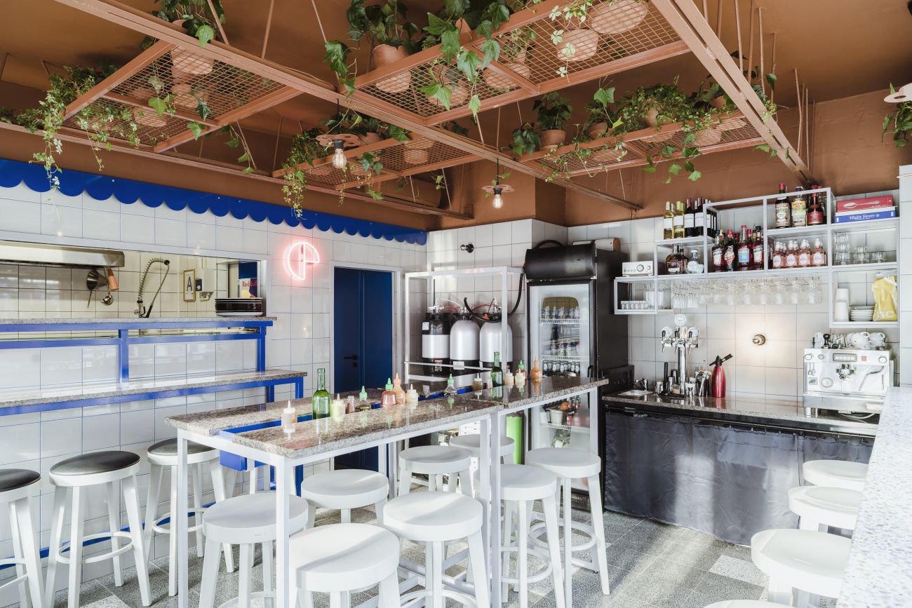 Pizza bar „Przyjemność”, projekt: Adam Wierciński