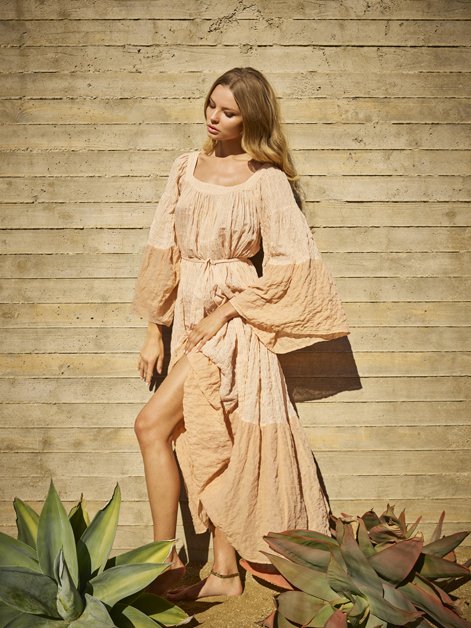 Magda Frąckowiak w lookbooku Lisa Marie Fernandez wiosna-lato 2017