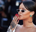 Rihanna uczestniczy w pokazie filmu „Okja” podczas 70. dorocznego Festiwalu Filmowego w Cannes w Palais des Festivals 19 maja 2017 r. w Cannes.