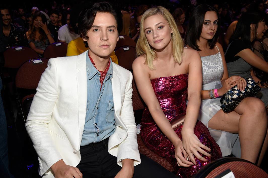 Cole Sprouse i Lili Reinhart: pojawił się powód rozstania pary?