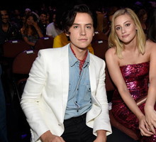 Cole Sprouse i Lili Reinhart: pojawił się powód rozstania pary?