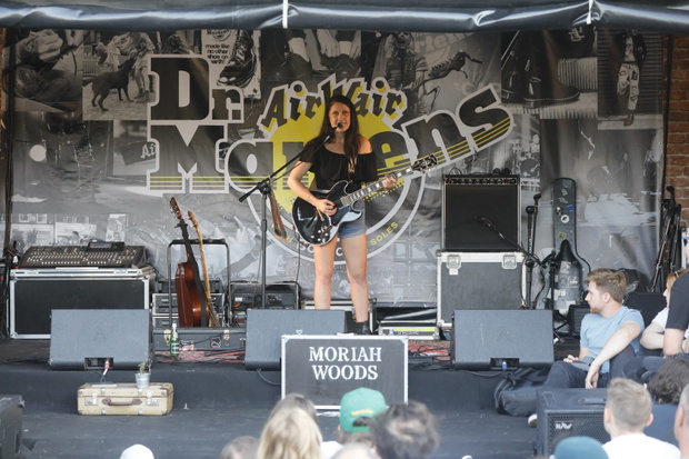 moriah-woods-scena-dr-martens-52830c6
