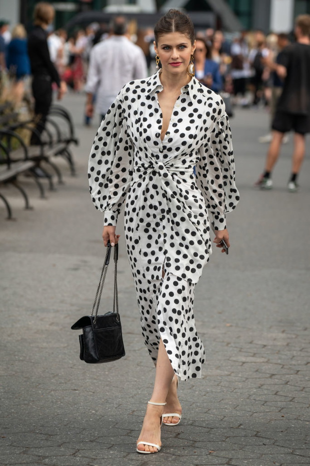 Street Style - New York Fashion Week September 2019 - Day 5