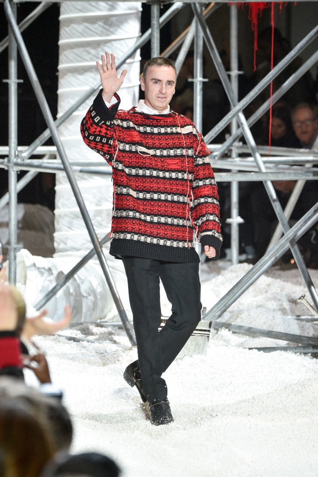 Raf Simons zamyka swoją markę po 27 latach. Projektant skasował już prawie wszystko na Instagramie