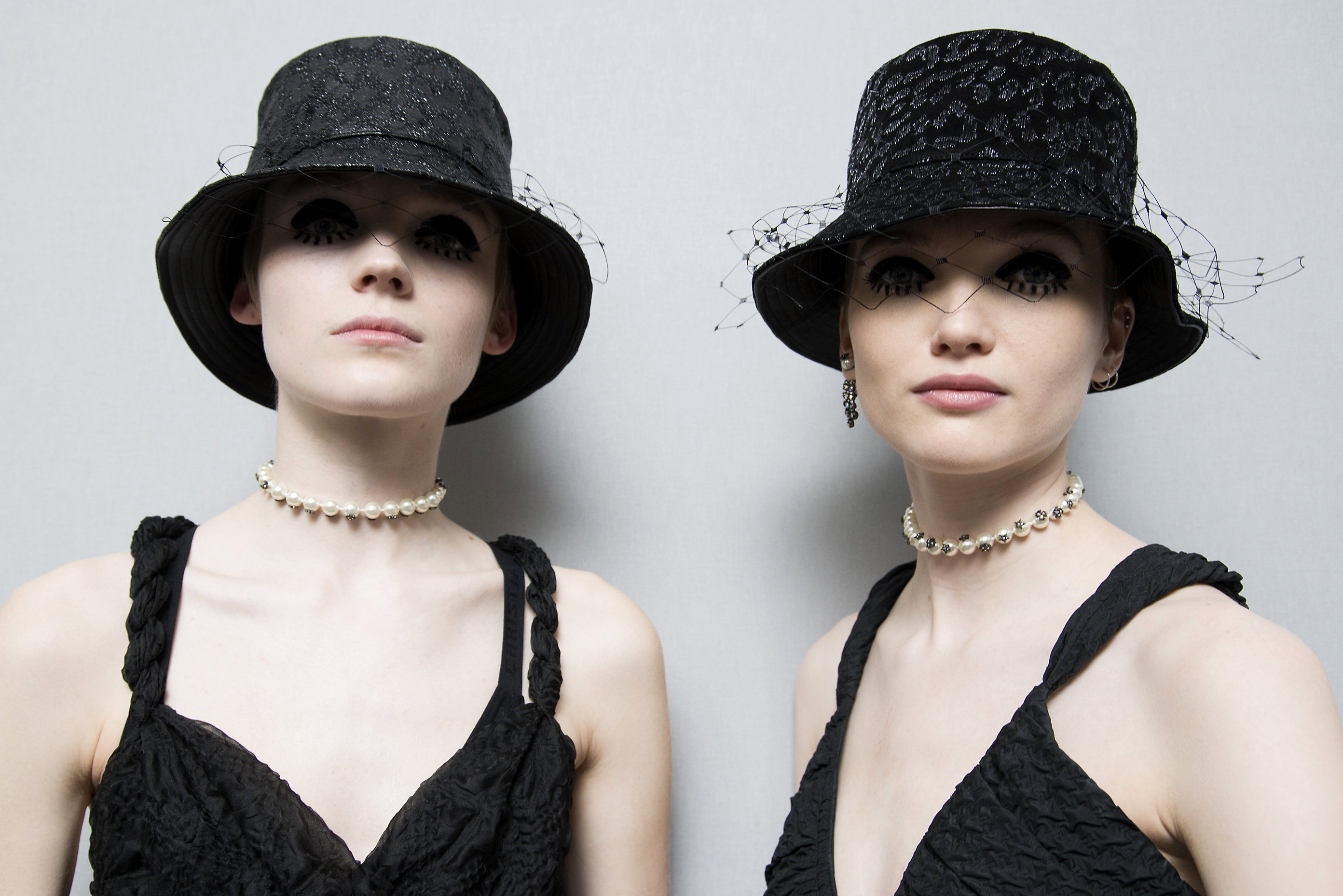 perłowe chokery - Dior aw 19/20