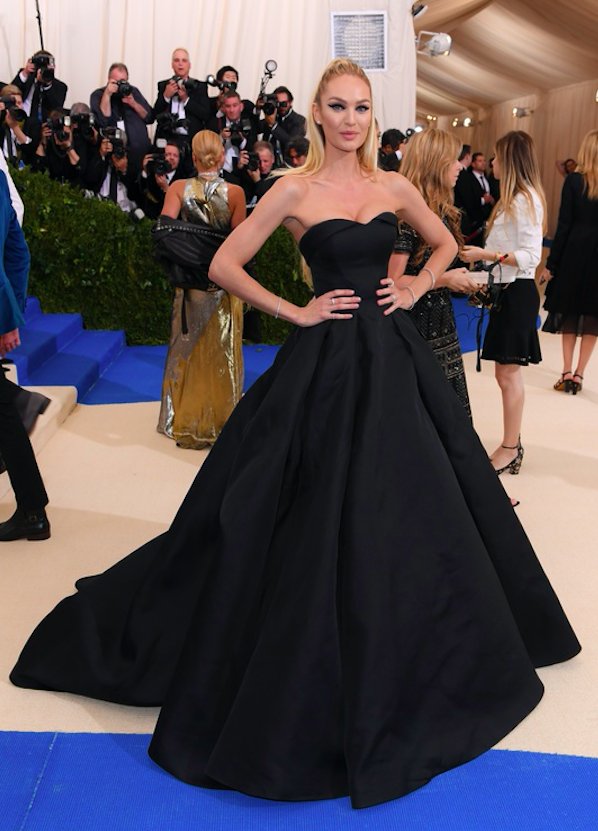 Candice Swanepoel- Met Gala 2017, suknia Topshop